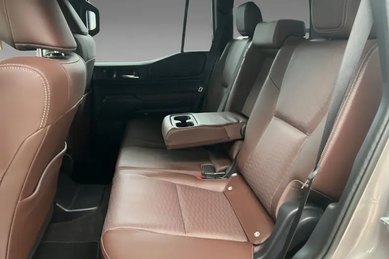 Toyota Land Cruiser din 2024 cu 12.500 km - oferta TOY175072 - foto 11