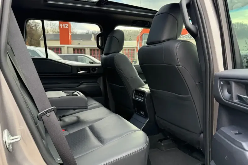 Toyota Land Cruiser din 2024 cu 36.234 km - oferta TOY175074 - foto 16