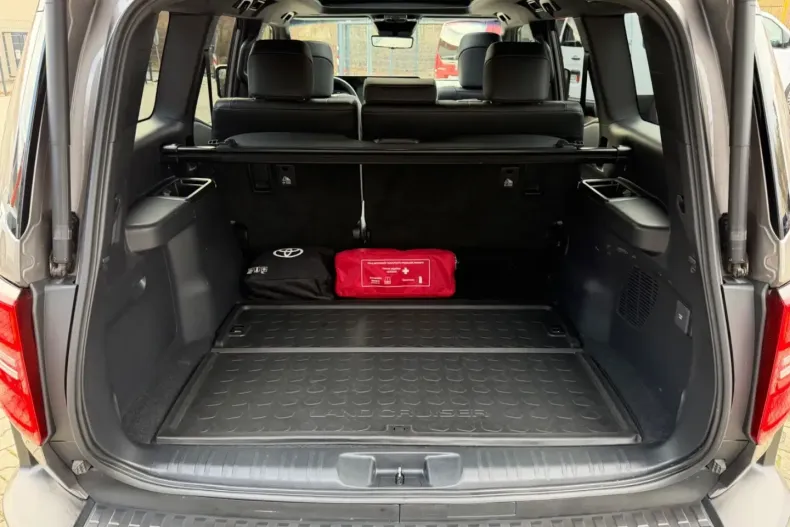 Toyota Land Cruiser din 2024 cu 36.234 km - oferta TOY175074 - foto 22