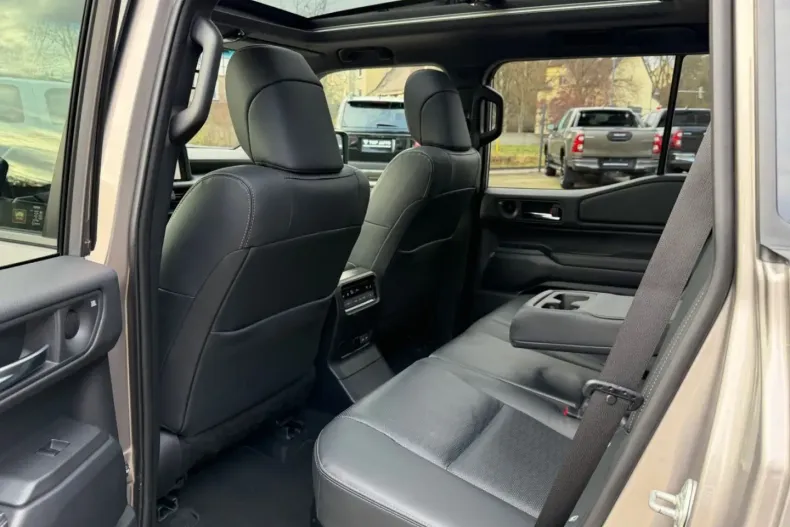 Toyota Land Cruiser din 2024 cu 36.234 km - oferta TOY175074 - foto 24