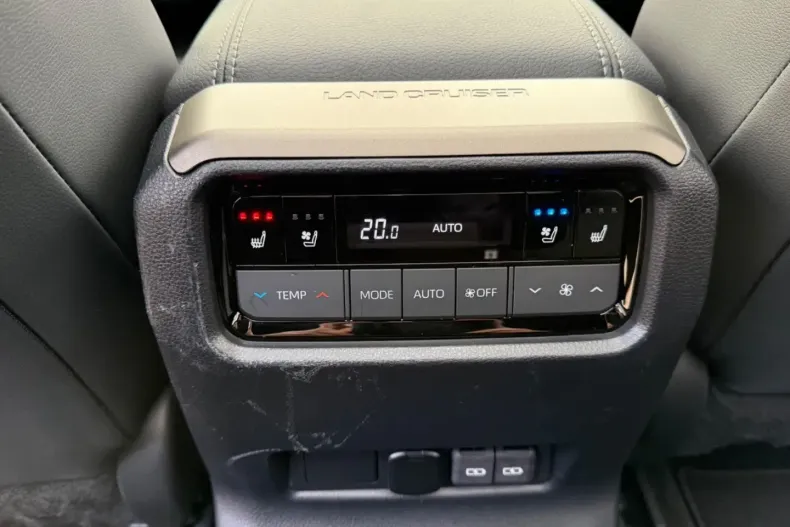 Toyota Land Cruiser din 2024 cu 36.234 km - oferta TOY175074 - foto 26