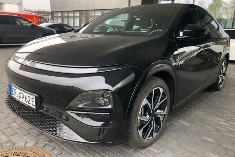 XPENG G6 din 2024 cu 12.500 km - oferta XPE175079 - foto 1