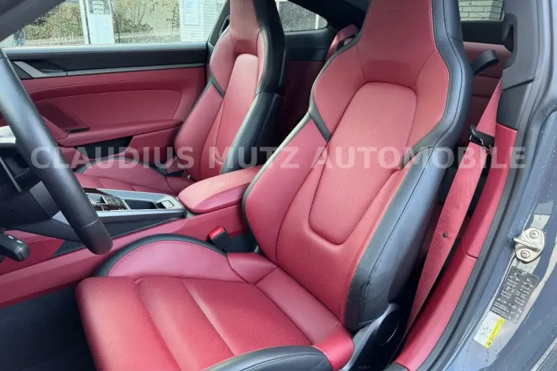 Porsche 992 din 2025 cu 8.500 km - oferta POR175087 - foto 8