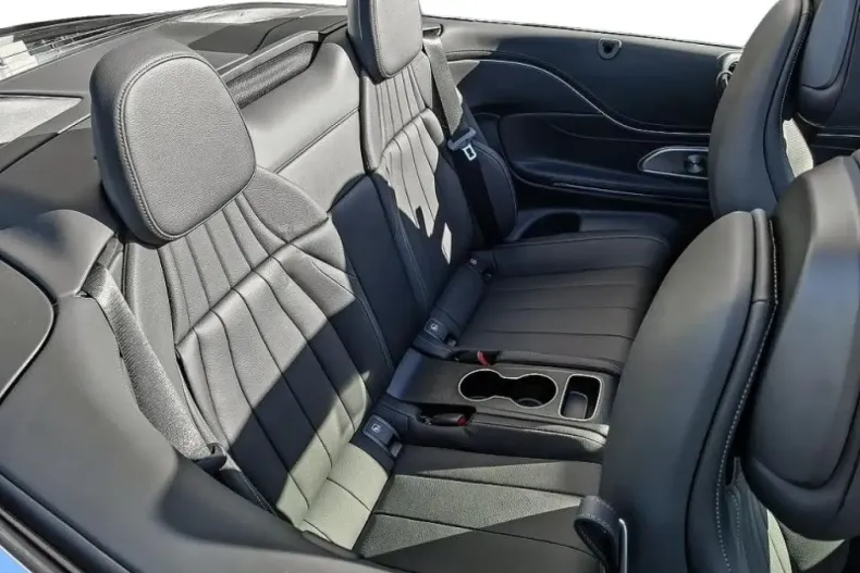 Mercedes-Benz CLE 300 din 2025 cu 8.019 km - oferta MER175092 - foto 9