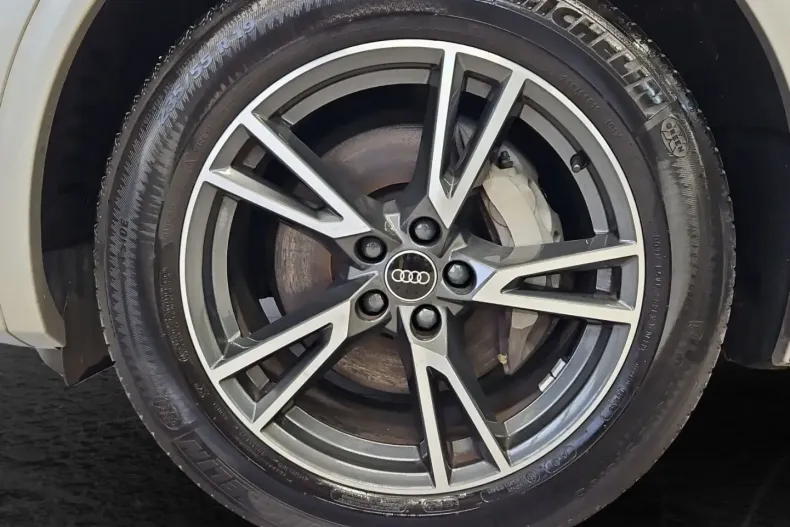 Audi Q5 din 2022 cu 48.373 km - oferta AUD175096 - foto 4