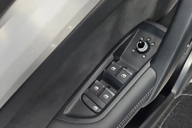 Audi Q5 din 2022 cu 48.373 km - oferta AUD175096 - foto 5