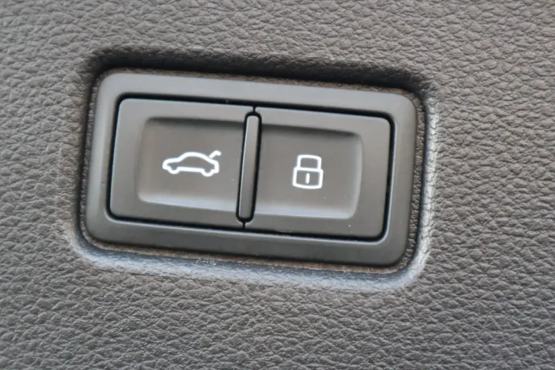 Audi Q5 din 2022 cu 87.775 km - oferta AUD175101 - foto 6