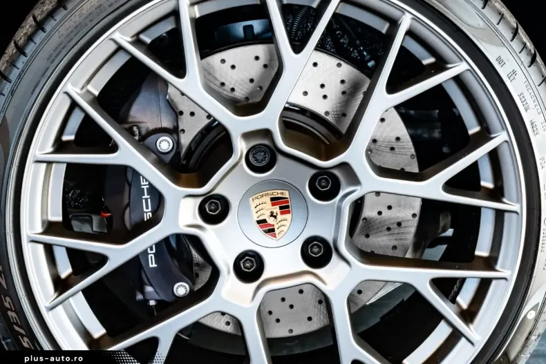 Porsche 992 din 2026 cu 5 km - oferta POR175123 - foto 12