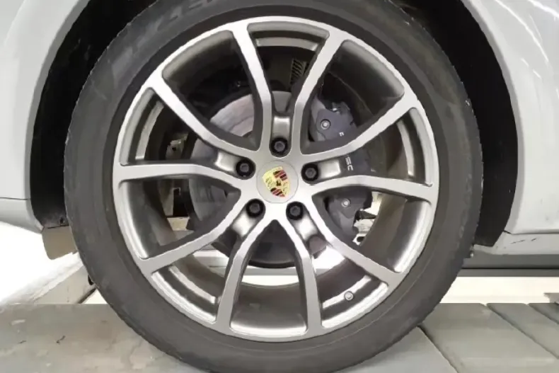 Porsche Cayenne din 2025 cu 1.849 km - oferta POR175130 - foto 5