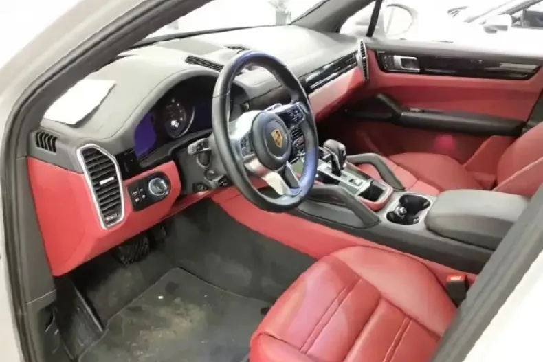 Porsche Cayenne din 2025 cu 1.849 km - oferta POR175130 - foto 7