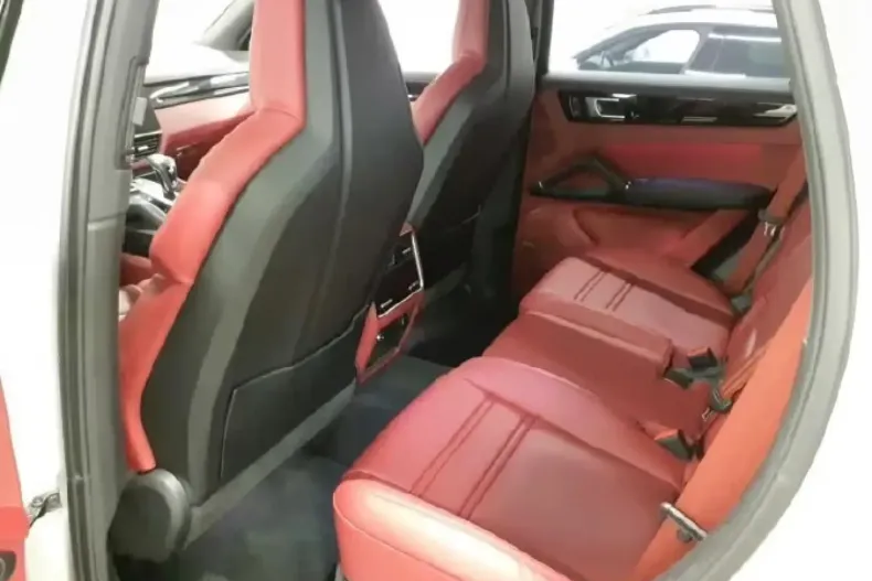 Porsche Cayenne din 2025 cu 1.849 km - oferta POR175130 - foto 8