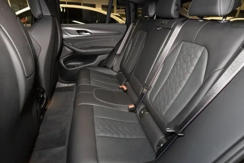 BMW X4 M din 2024 cu 23.539 km - oferta BMW175134 - foto 13