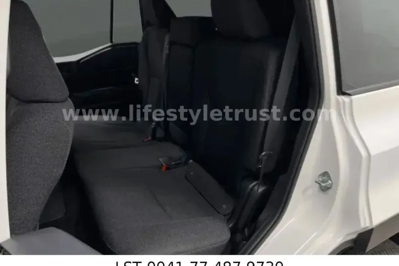 Toyota Land Cruiser din 2025 cu 2.800 km - oferta TOY175137 - foto 20