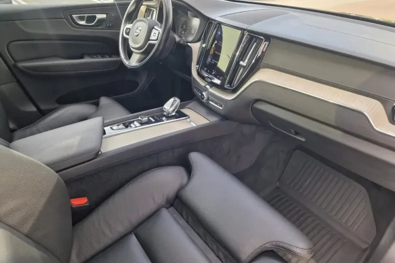 Volvo XC60 din 2021 cu 139.885 km - oferta VOL175140 - foto 27