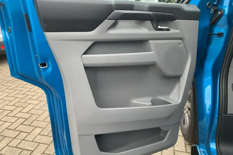 Ford Tourneo Custom din 2025 cu 17.900 km - oferta FOR175144 - foto 16