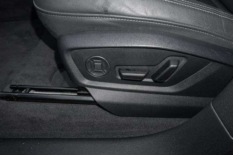 Audi Q8 din 2025 cu 21.980 km - oferta AUD175161 - foto 16