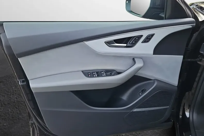 Audi Q8 din 2022 cu 64.393 km - oferta AUD175170 - foto 5