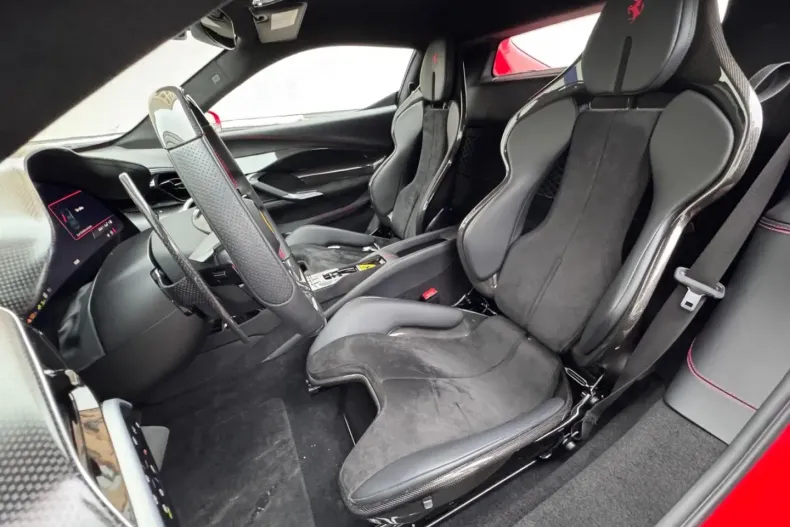 Ferrari 296 GTB din 2024 cu 2.700 km - oferta FER175189 - foto 9