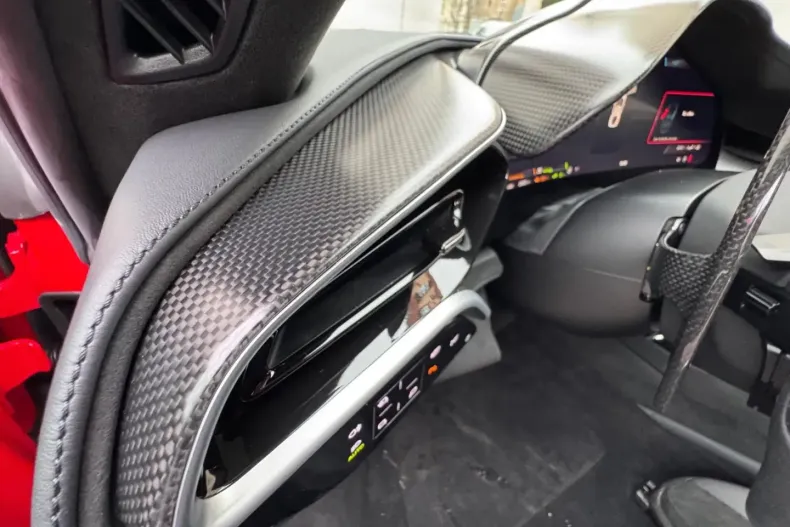 Ferrari 296 GTB din 2024 cu 2.700 km - oferta FER175189 - foto 12