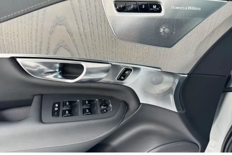 Volvo XC90 din 2024 cu 17.765 km - oferta VOL175205 - foto 12