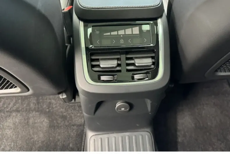 Volvo XC90 din 2024 cu 17.765 km - oferta VOL175205 - foto 18