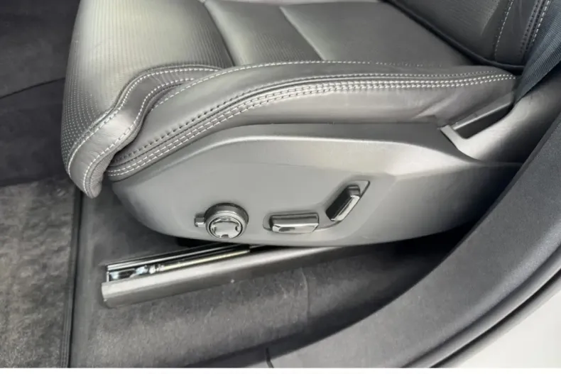 Volvo XC90 din 2024 cu 17.765 km - oferta VOL175205 - foto 19