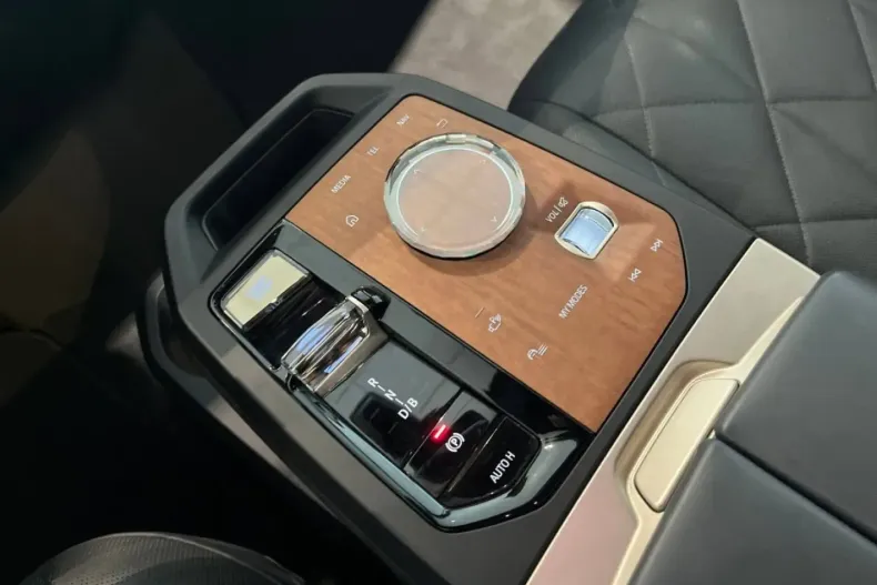 BMW iX din 2023 cu 23.626 km - oferta BMW175208 - foto 15