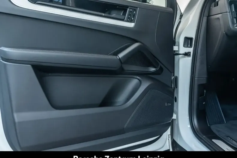 Porsche Cayenne din 2023 cu 29.769 km - oferta POR175217 - foto 19