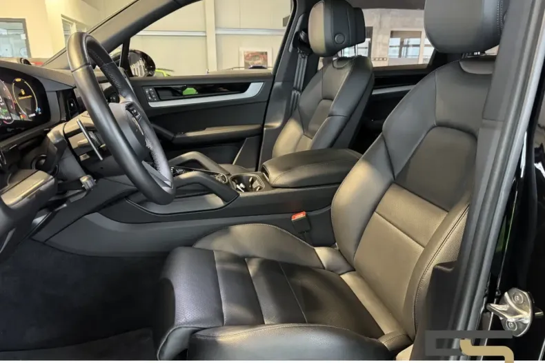 Porsche Cayenne din 2024 cu 36.260 km - oferta POR175218 - foto 12