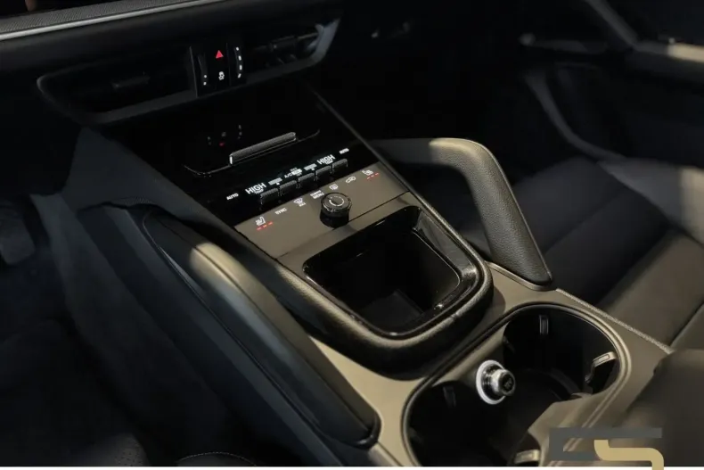 Porsche Cayenne din 2024 cu 36.260 km - oferta POR175218 - foto 15