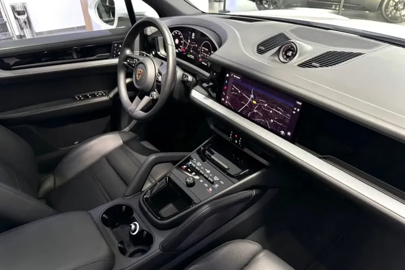 Porsche Cayenne din 2024 cu 29.000 km - oferta POR175220 - foto 2