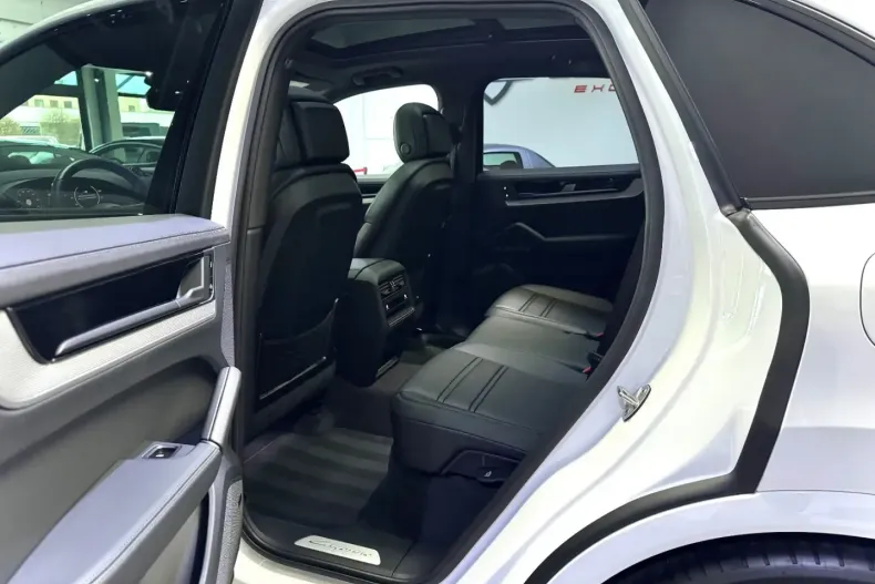 Porsche Cayenne din 2024 cu 29.000 km - oferta POR175220 - foto 24