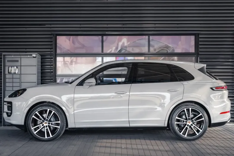 Porsche Cayenne din 2025 cu 22.000 km - oferta POR175221 - foto 2