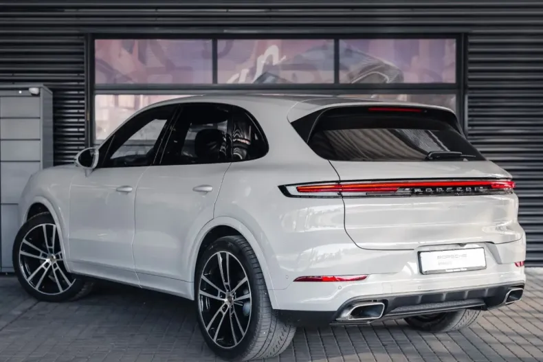 Porsche Cayenne din 2025 cu 22.000 km - oferta POR175221 - foto 3