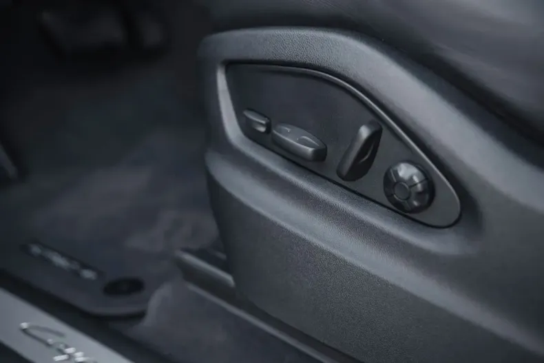 Porsche Cayenne din 2025 cu 22.000 km - oferta POR175221 - foto 36