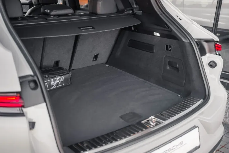 Porsche Cayenne din 2025 cu 22.000 km - oferta POR175221 - foto 39