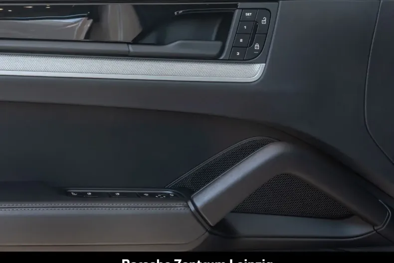 Porsche Cayenne din 2024 cu 24.651 km - oferta POR175228 - foto 19