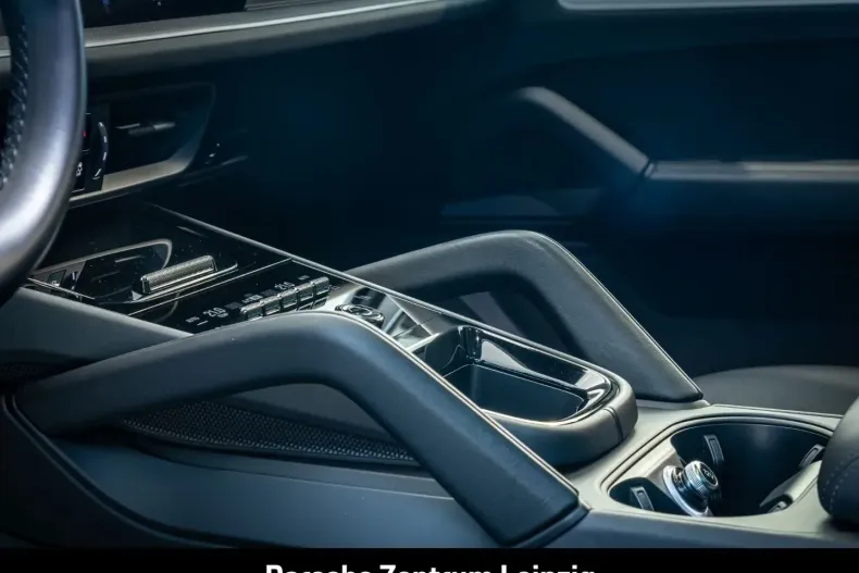 Porsche Cayenne din 2024 cu 24.651 km - oferta POR175228 - foto 28