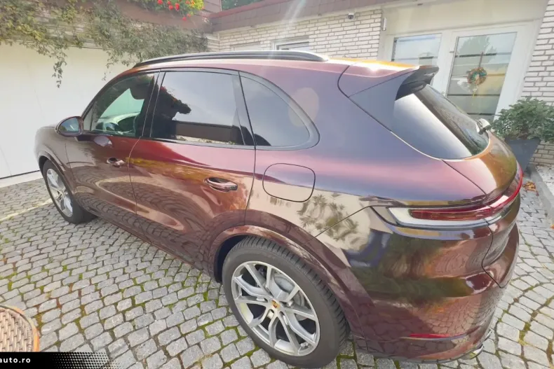 Porsche Cayenne din 2024 cu 49.990 km - oferta POR175230 - foto 3