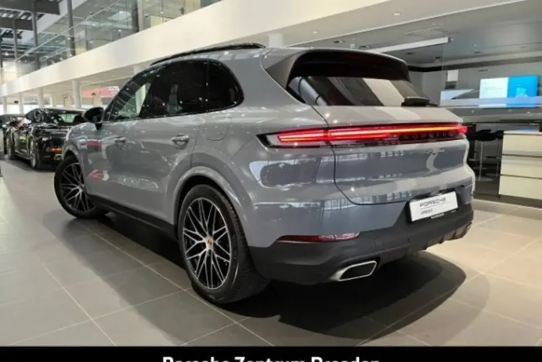 Porsche Cayenne din 2024 cu 23.021 km - oferta POR175231 - foto 3