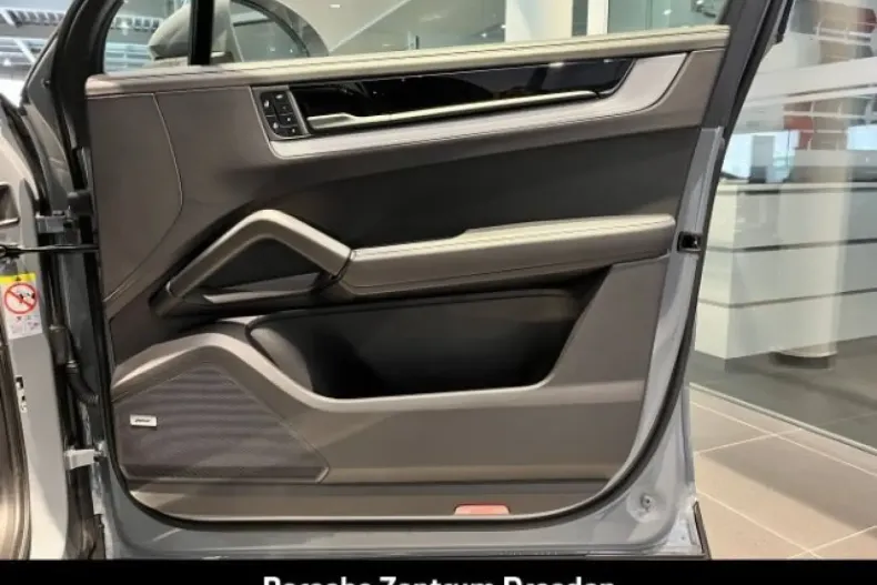 Porsche Cayenne din 2024 cu 23.021 km - oferta POR175231 - foto 17