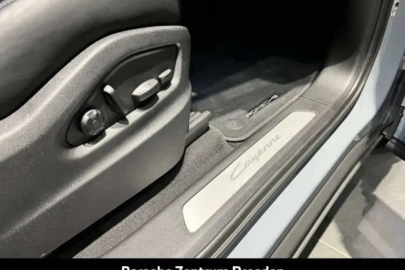 Porsche Cayenne din 2024 cu 23.021 km - oferta POR175231 - foto 19