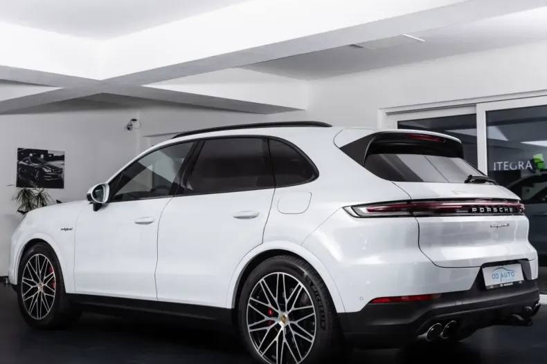 Porsche Cayenne din 2024 cu 68.500 km - oferta POR175234 - foto 2