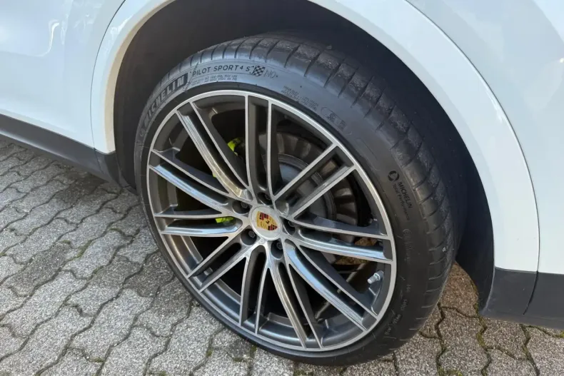 Porsche Cayenne din 2023 cu 69.999 km - oferta POR175247 - foto 8