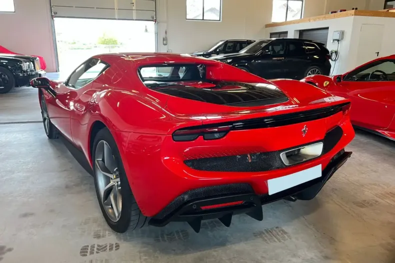 Ferrari 296 GTB din 2022 cu 8.890 km - oferta FER175252 - foto 5