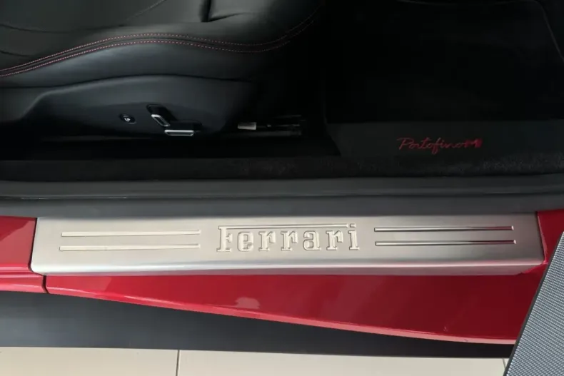 Ferrari Portofino din 2021 cu 4.400 km - oferta FER175254 - foto 24