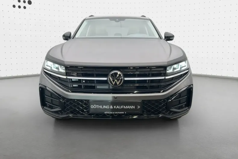 Volkswagen Touareg din 2025 cu 26.753 km - oferta VOL175257 - foto 3