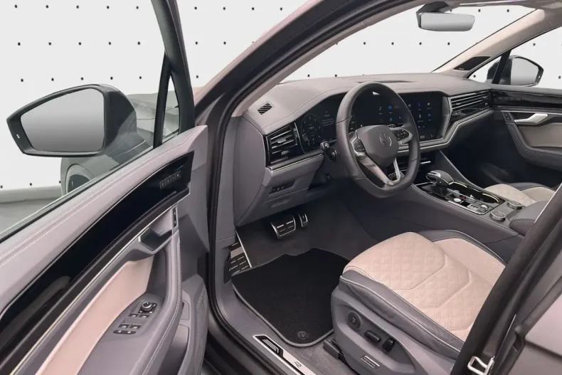 Volkswagen Touareg din 2025 cu 26.753 km - oferta VOL175257 - foto 13