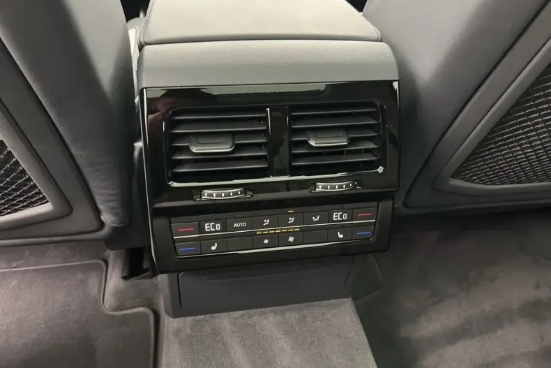 Volkswagen Touareg din 2025 cu 26.753 km - oferta VOL175257 - foto 14