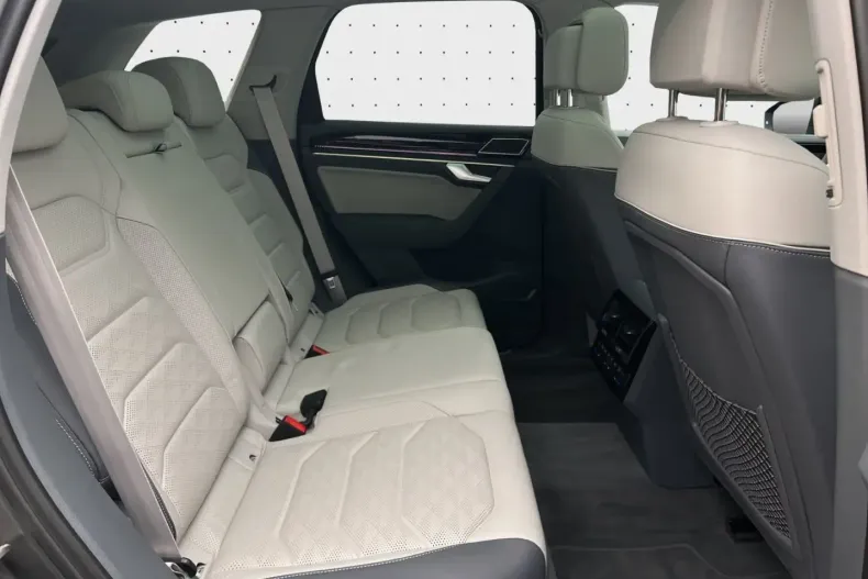 Volkswagen Touareg din 2025 cu 26.753 km - oferta VOL175257 - foto 15